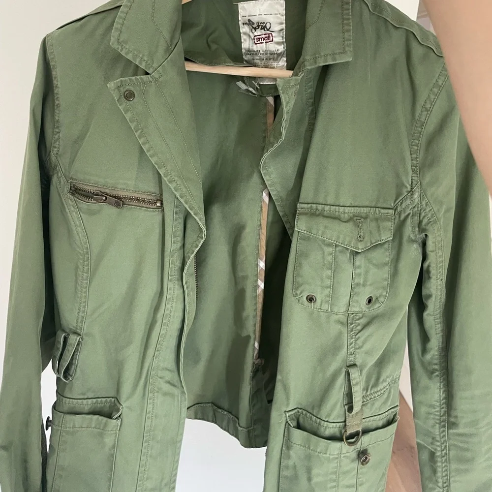 Army green jacket - Picture 2 of 4